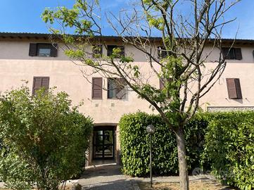 MONOLOCALE A PARMA