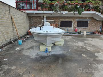 Barca Saver 5 metri con con sonsole centrale mercu