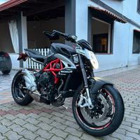 Mv agusta brutale 800