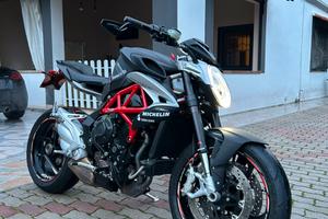 Mv agusta brutale 800