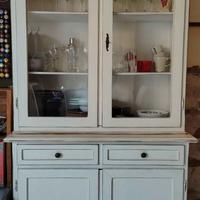 vetrinetta fatta su misura color avorio