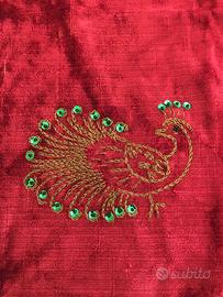 Due stoffe antiche ricamate per cuscino