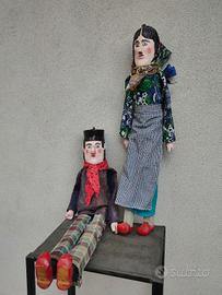 coppia di marionette pupazzi vintage in legno