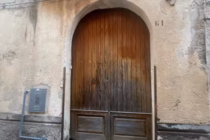 Antico palazzotto da ristrutturare