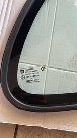 vetro opel corsa b anno 1997
