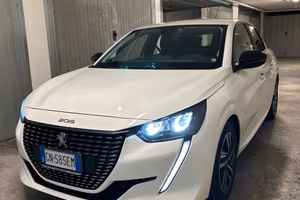 Peugeot  208