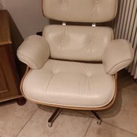 Poltrona e Pouf in pelle bianca 