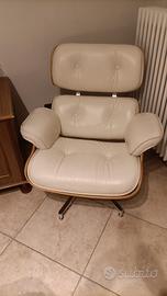 Poltrona e Pouf in pelle bianca 