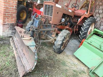 Ruspa anteriore per trattori gommati