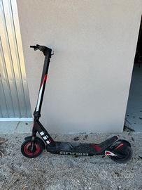 Monopattino elettrico aprilia esr2