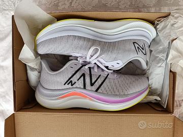 •New Balance FuelCell Propel v4 - DONNA TG. 38