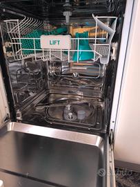 lavastoviglie Ariston 