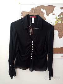 Blusa di seta nera