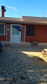 Casa indipendente con giardino