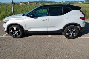 Volvo xc 40 Rdesign 150 cv