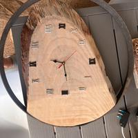 Orologio in legno e ferro