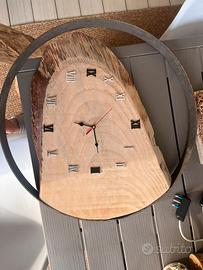 Orologio in legno e ferro