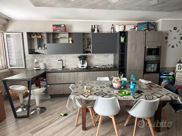 cucina come nuova 4.54 MT. 