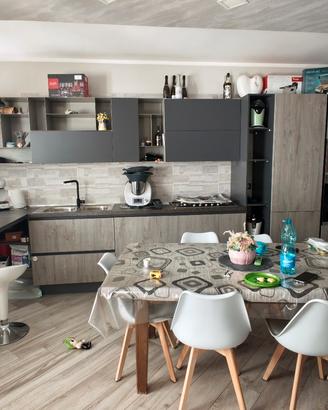 cucina come nuova 4.54 MT. 