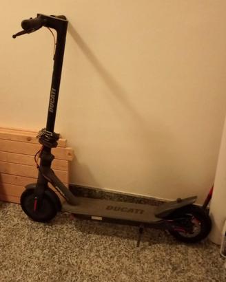 Monopattino Ducati