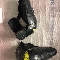 Abbigliamento ed accessori motocross