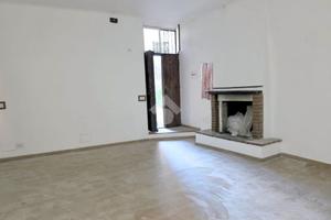 3 LOCALI A MONTOPOLI DI SABINA