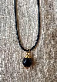 collana nera su coccu kokku onice portafortuna