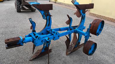 Aratro bivomero per trattore da 60 cv