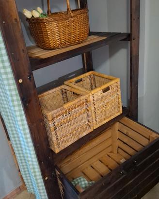 scaffale legno con cassettone