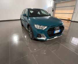 Audi A1 citycarver 30 TFSI S tronic Admired APPLE 