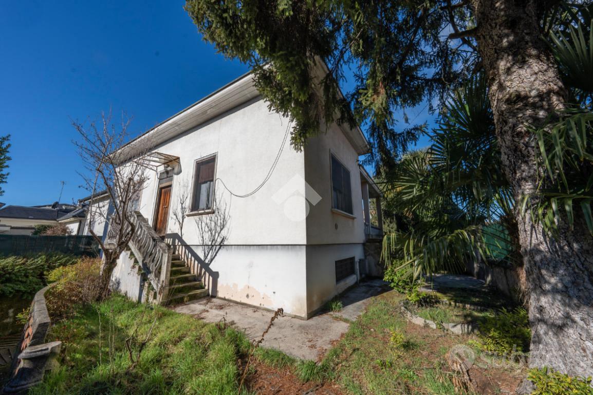 VILLA SINGOLA A ALBIATE - Vista 2