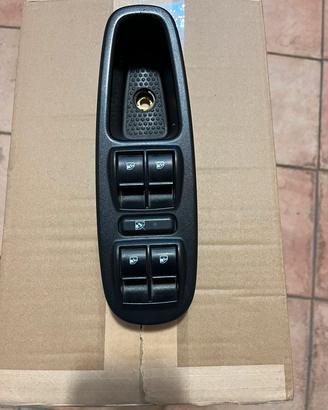 Fiat 500 L pulsantiera alzacristalli sx