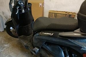 scooter Kimco people 200s