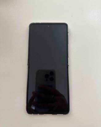 Samsung Galaxy Z flip 8
