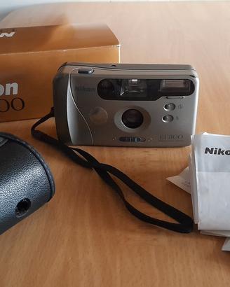Fotocamera Nikon EF300