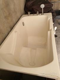 vasca per anziani con la porta 