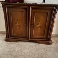 Mobile antico due ante in legno