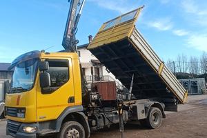 Daff 45_220 ribaltabile trilaterale con gru 