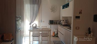 Appartamento 76 mq con box, posto auto e terrazzi