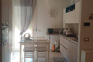 Appartamento 76 mq con box, posto auto e terrazzi