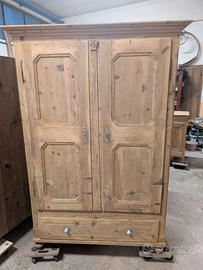 Armadio in cirmolo antico arte povera