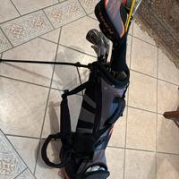 Sacca da golf con mazze