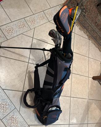 Sacca da golf con mazze