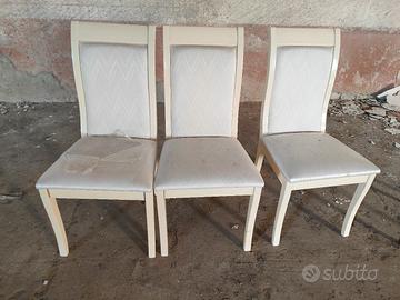 3 sedie bianche in legno 