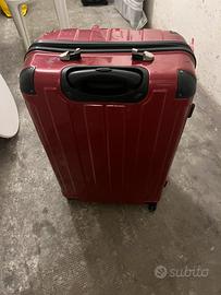 Valigie da viaggio danneggiate