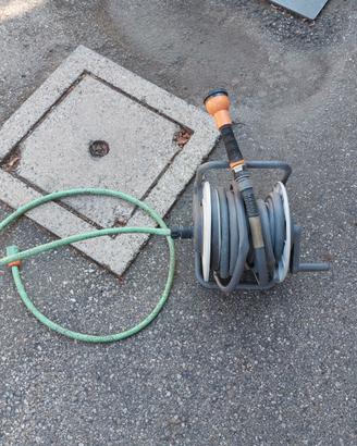 Tubo acqua con avvolgitore