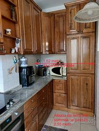 Cucina artigianale in legno massiccio con top Gran