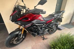 Yamaha tracer 900