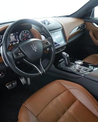 MASERATI Levante Levante 330 CV MHEV AWD GT