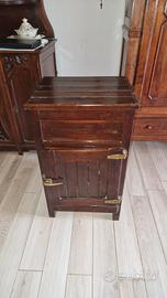 Mobiletto frigorifero antico 